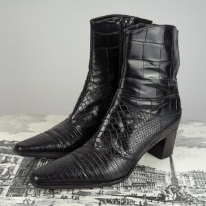 Via Spiga Black Leather Croc Embossed Ankle Boots | Size 6